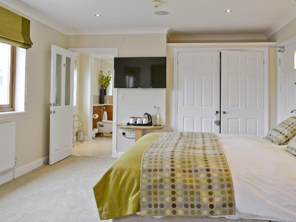 Bed and Breakfast Roseberry House à Newcastle Emlyn Extérieur photo